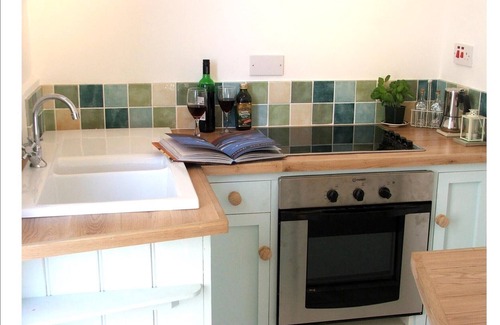 Mousehole Apartment | Detached holiday cottage apartment