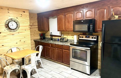 Newtown House | Devil Anse Off Road Lodging Hatfield & McCoy Trail House