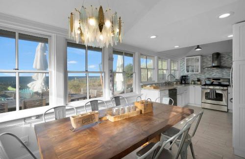 Wading River House | Diana Luxury Retreat: Private Beach and Vineyards