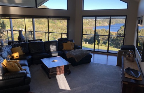 Conjola Other | Di’s Hill - your tranquil stay away.