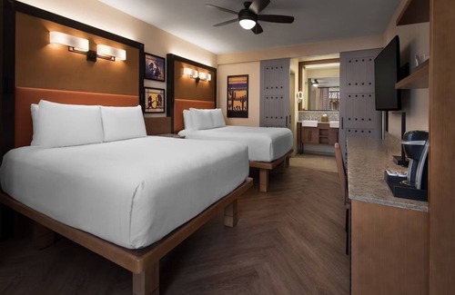 Bay Lake Hotel | Disney's Coronado Springs Resort