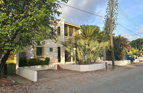 Hato Apartment | Divers Paradise Bonaire – Only Full A/C Apt for 5 – Gear Storage & Rinse Tank