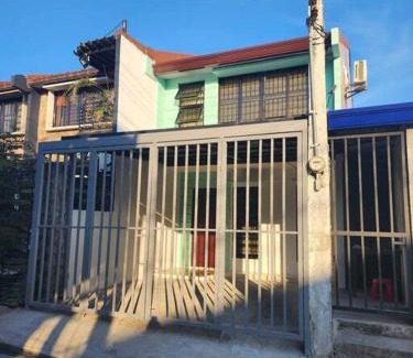 Clark Apartment | Divine's Cabin, Fully Airconditioned!