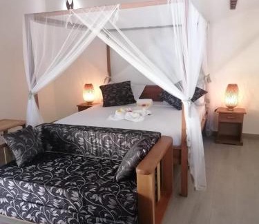 Antafondro Cabin | Doany Beach