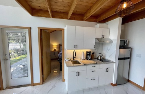 Ucluelet Hotel | Doc Holiday Cabin