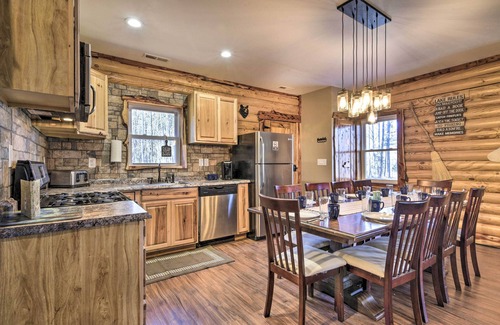 Pittsville Cabin | Dock w/Boat Slip: Cozy Cabin Near Leesville Lake!