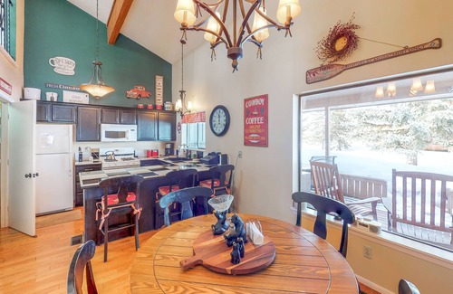 Pagosa Springs Condo | Dog-friendly condo with WiFi & covered back porch - lakes, golf, skiing nearby