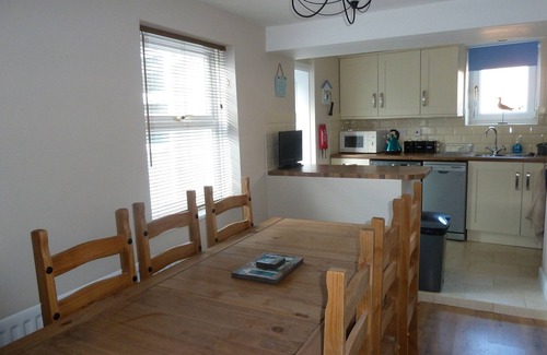 Caister-on-Sea Cottage | Dog Friendly, Cosy Fisherman's Cottage Within 150 Metres Of A Long Sandy Beach