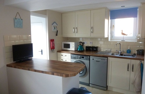 Caister-on-Sea Cottage | Dog Friendly, Cosy Fisherman's Cottage Within 150 Metres Of A Long Sandy Beach