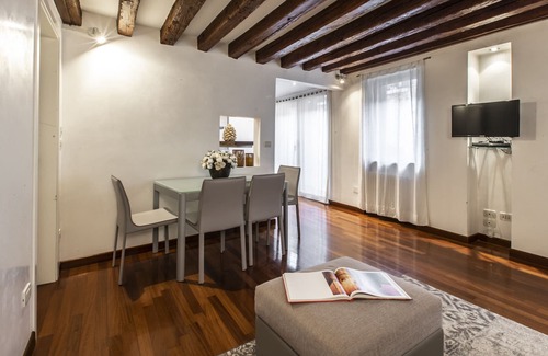 San Marco Apartment | Doge's Palace Suite R&R