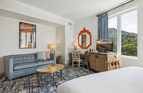 Pigeon Forge Resort | Dollywood's DreamMore Resort