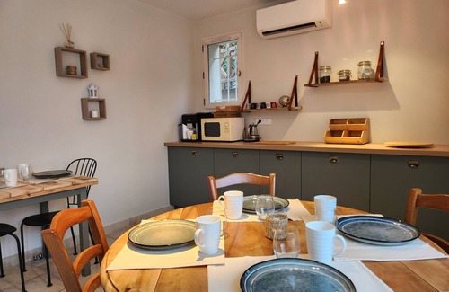 Saint-Saturnin-les-Avignon House | Domaine les Gendalis
