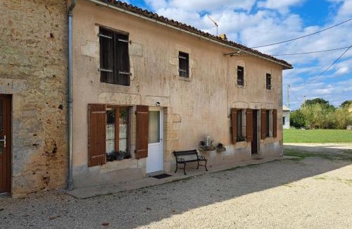 Sanxay House | Domaine De La Briouse Gite du Lac