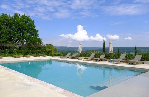 Chantemerle-les-Grignan Bed & Breakfast | Domaine Le Bois Des Dames