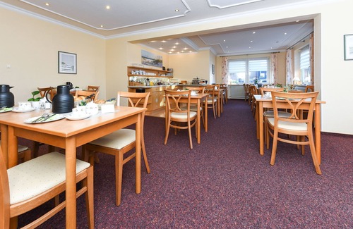 Esens Cottage | Doppelzimmer Baltrum - Pension Nordkap in Bensersiel