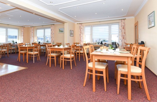 Esens Cottage | Doppelzimmer Baltrum - Pension Nordkap in Bensersiel