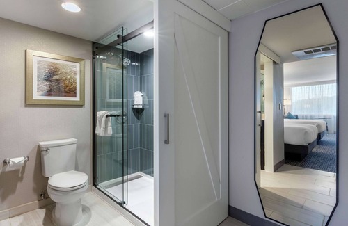 Crestline Heights Hotel | DoubleTree by Hilton Birmingham Perimeter Park
