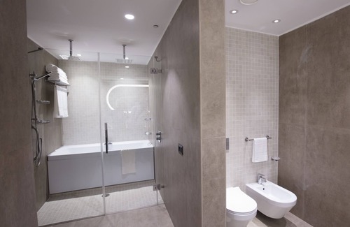 Pointe-Noire Hotel | Doubletree by Hilton Pointe-Noire