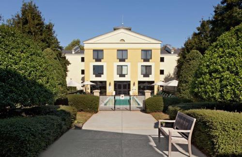 Charlotte Hotel | DoubleTree by Hilton Charlotte Airport