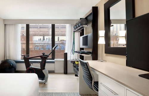 Streeterville Hotel | DoubleTree by Hilton Chicago - Magnificent Mile