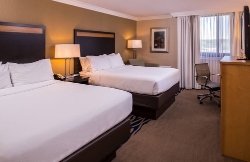 Concord Hotel | DoubleTree by Hilton Downtown Concord