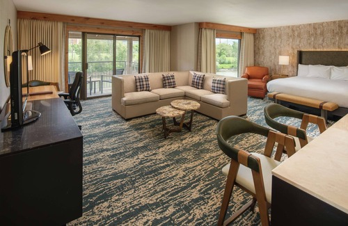 Heart of Missoula Hotel | DoubleTree by Hilton Hotel Missoula - Edgewater