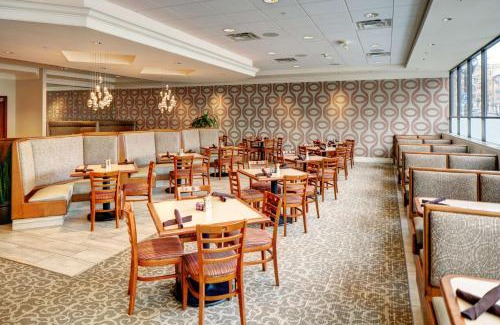 Westown Hotel | DoubleTree by Hilton Milwaukee Downtown