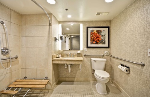 North Mountain Hotel | DoubleTree by Hilton Phoenix North