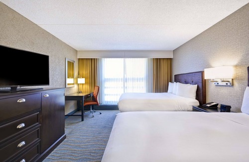 North Mountain Hotel | DoubleTree by Hilton Phoenix North