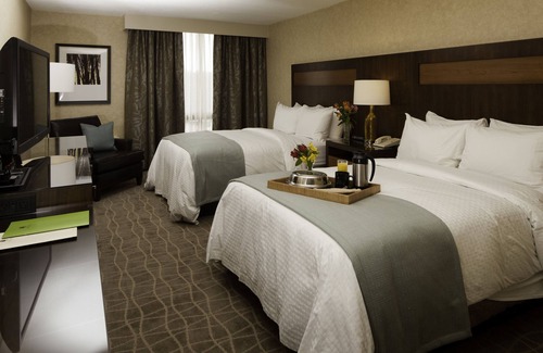Green Tree Hotel | DoubleTree by Hilton Pittsburgh - Green Tree