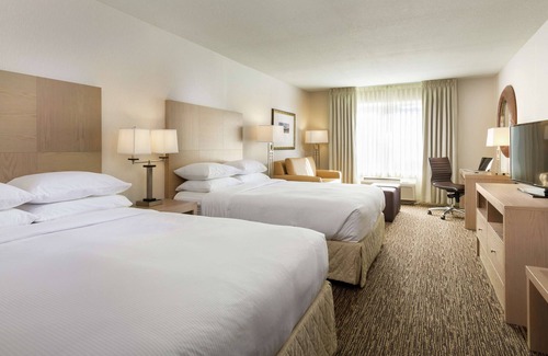 Tigard Hotel | DoubleTree by Hilton Portland - Tigard