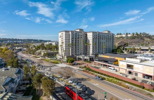 Mission Valley Hotel | DoubleTree by Hilton San Diego-Mission Valley