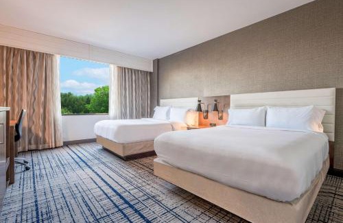 Executive Park Hotel | DoubleTree by Hilton South Charlotte Tyvola