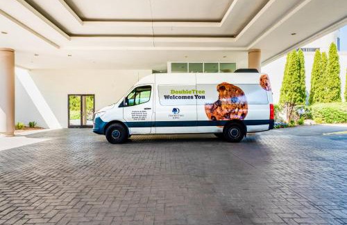 Executive Park Hotel | DoubleTree by Hilton South Charlotte Tyvola