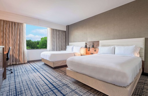 Executive Park Hotel | DoubleTree by Hilton South Charlotte Tyvola