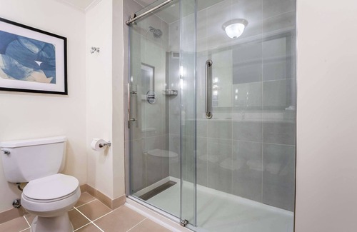 Executive Park Hotel | DoubleTree by Hilton South Charlotte Tyvola