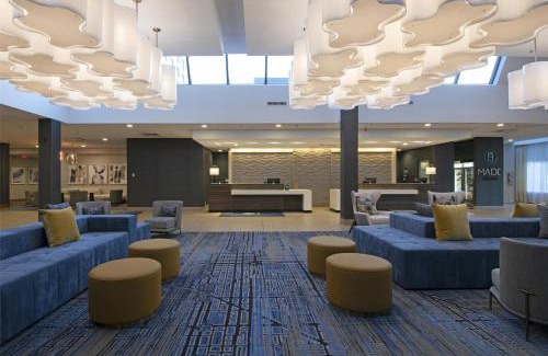 Jasper Place Hotel | DoubleTree by Hilton West Edmonton