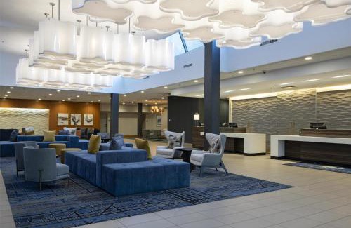 Jasper Place Hotel | DoubleTree by Hilton West Edmonton