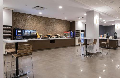 Jasper Place Hotel | DoubleTree by Hilton West Edmonton