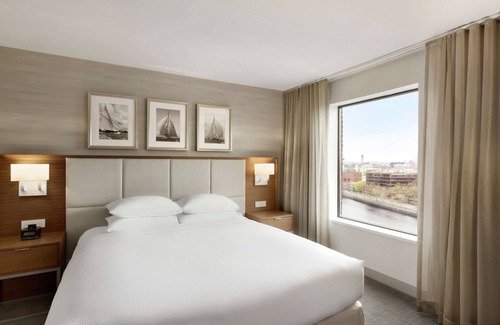 Allston Hotel | DoubleTree Suites by Hilton Hotel Boston - Cambridge