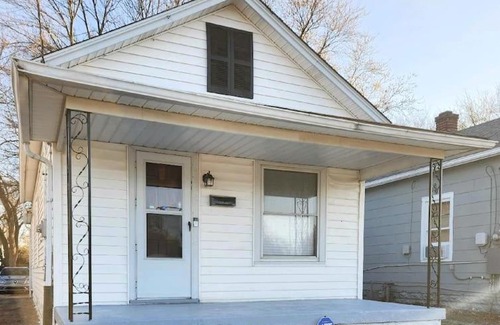 Wyandotte House | Down and Derby- Walk to Churchill Downs!