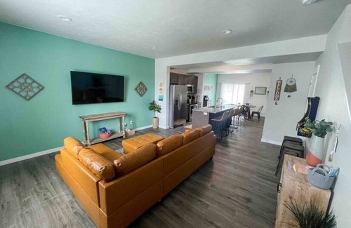 Spokane House | Downtown 3/2, garage, EV Charger, private yard, walk to arena!