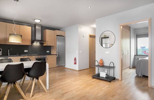 Vesturbær Apartment | Downtown Apartment by Old Harbor