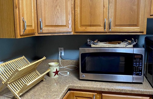 Odessa House | Downtown Cottage walking distance from Medical Center Hospital & Starbucks