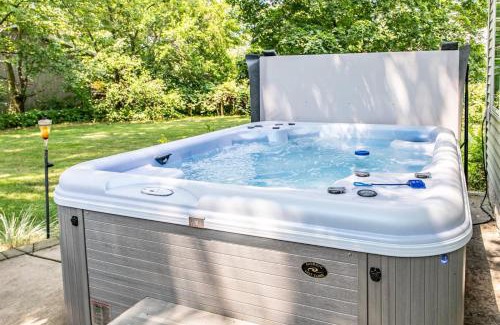 New Buffalo House | Downtown Hideaway