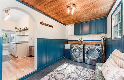 Morgantown Cottage | Downtown Hillside Cottage