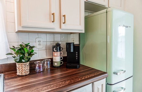 Morgantown Cottage | Downtown Hillside Cottage
