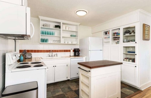 Lava Hot Springs House | Downtown Lava - Views, Huge Yard, Slide, Games!