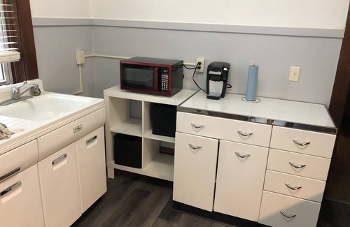Sleepy Eye Apartment | Downtown Sleepy Eye Apartment, 1 bedroom and sleeper. Vintage in every way!