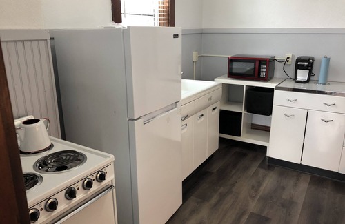 Sleepy Eye Apartment | Downtown Sleepy Eye Apartment, 1 bedroom and sleeper. Vintage in every way!